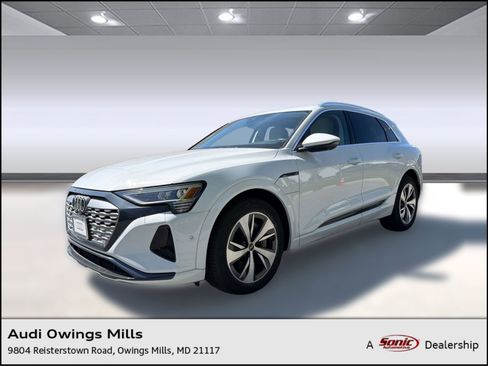 Used 2024 Audi Q8 e-tron Premium Plus w/ Premium Plus Package AWD/4WD image 1