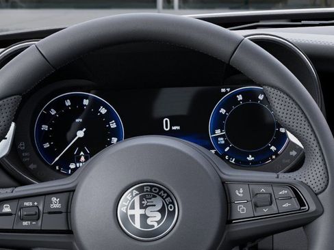 New 2025 Alfa Romeo Giulia image 17