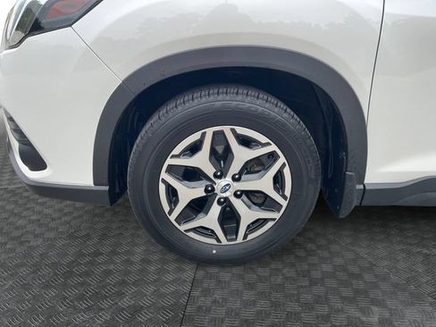 Certified 2024 Subaru Forester Premium AWD/4WD image 14