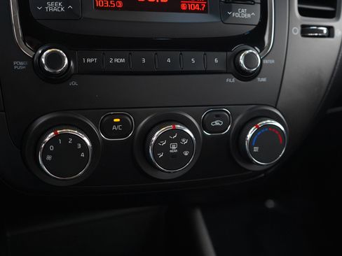 Used 2018 Kia Forte LX FWD image 21