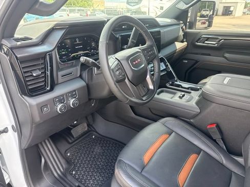Used 2025 GMC Sierra 2500 AT4 w/ Max Trailering Package AWD/4WD image 24