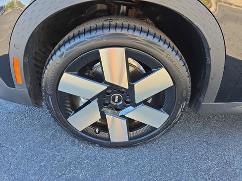 Certified 2025 MINI Cooper Countryman S w/ Comfort Package Max image 9