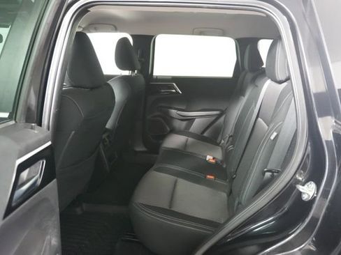 Used 2022 Mitsubishi Outlander ES AWD/4WD image 25