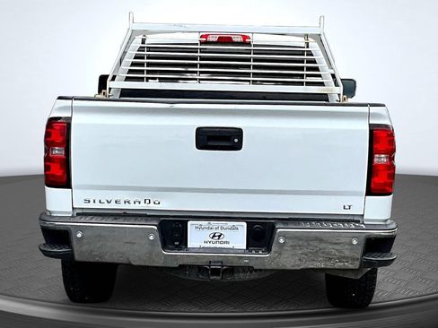 Used 2017 Chevrolet Silverado 1500 LT w/ LT Fleet Convenience Package AWD/4WD image 4