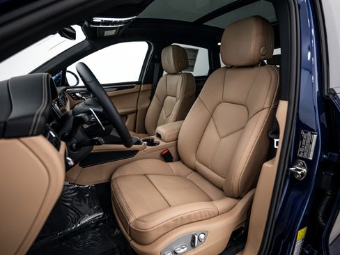 Certified 2026 Porsche Macan S AWD/4WD image 5