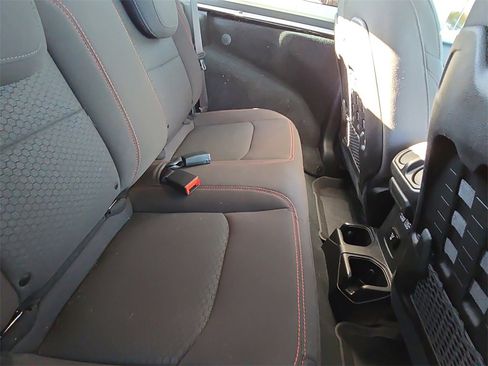 Used 2022 Jeep Wrangler Rubicon image 11