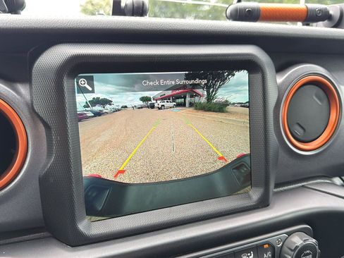 Used 2022 Jeep Gladiator Mojave w/ LED Lighting Group AWD/4WD image 31