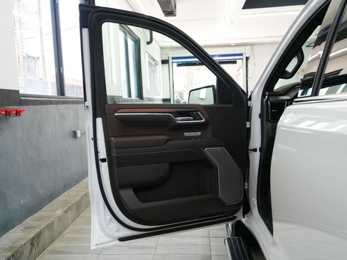 Used 2024 GMC Sierra 1500 Denali w/ Denali Reserve Package AWD/4WD image 10