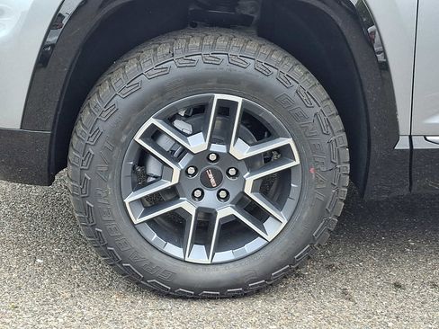 New 2026 GMC Terrain AT4 w/ Technology Package II AWD/4WD image 5