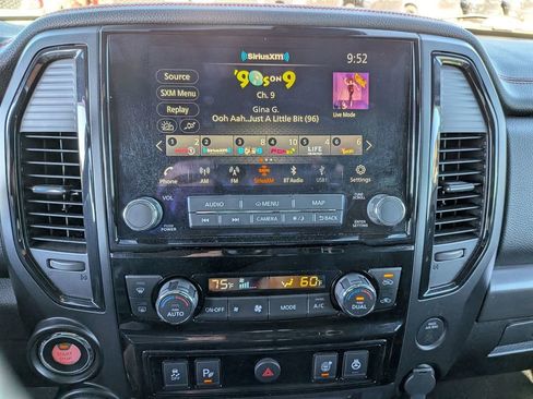 Used 2021 Nissan Titan PRO-4X w/ Pro-4x Convenience Package AWD/4WD image 28