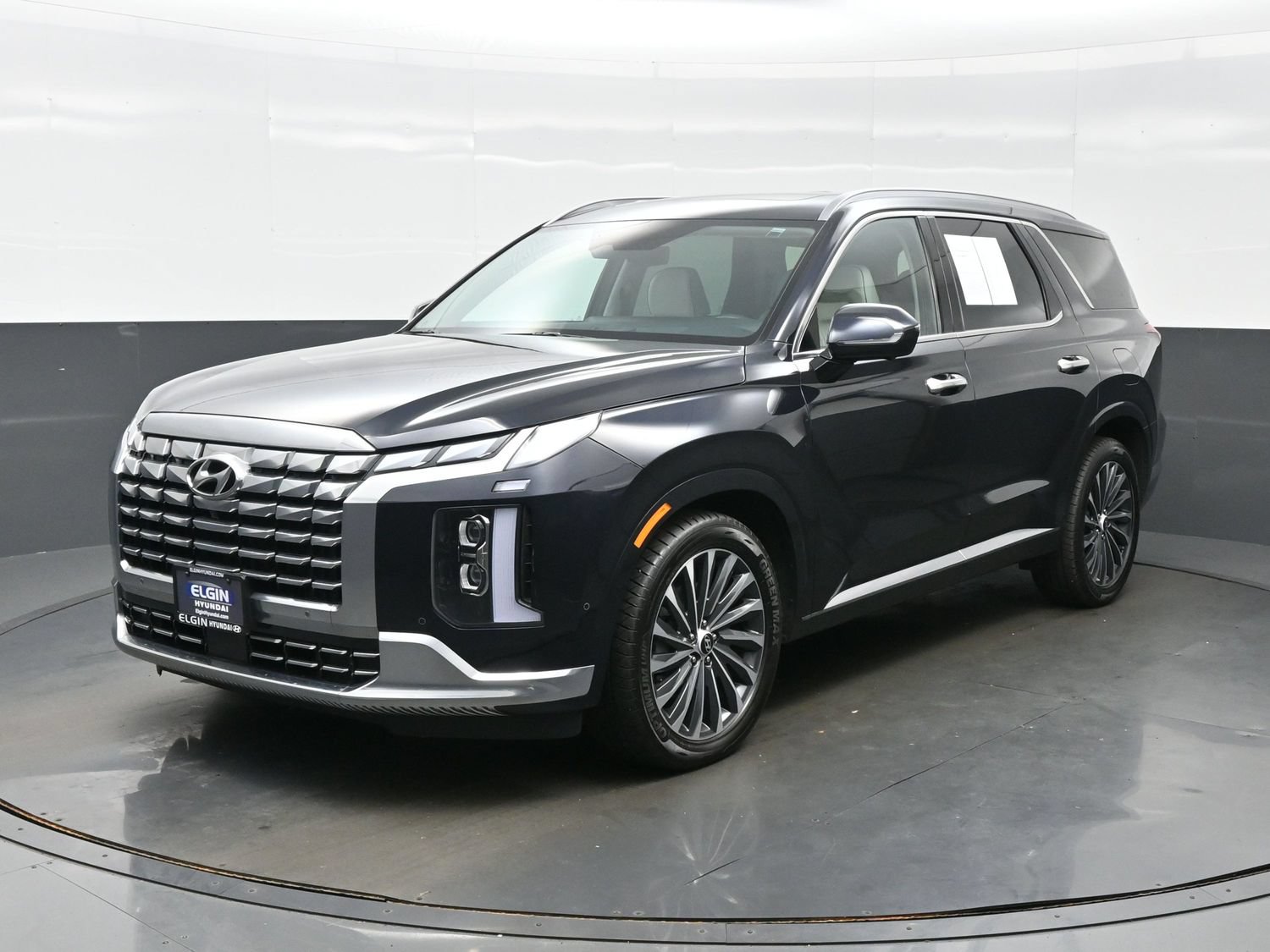 Certified 2024 Hyundai Palisade Calligraphy AWD/4WD image 2