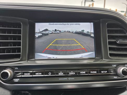 Used 2019 Hyundai Elantra SEL FWD image 4