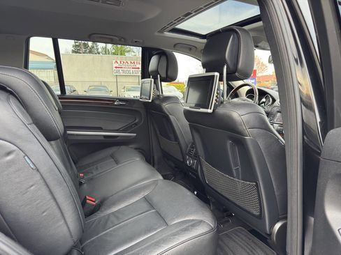 Used 2012 Mercedes-Benz GL 550 4MATIC image 13