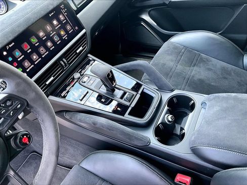 Certified 2022 Porsche Cayenne Turbo GT AWD/4WD image 17