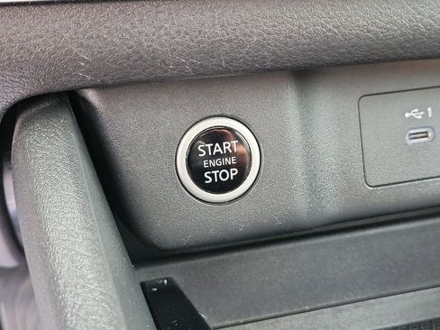 Used 2021 Nissan Rogue SV w/ Premium Package image 31