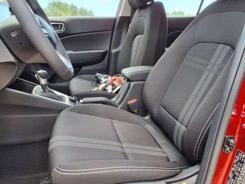 New 2025 Hyundai Venue SEL image 13