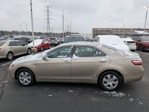 Used 2007 Toyota Camry LE image 7