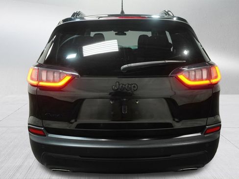 Used 2019 Jeep Cherokee Latitude Plus AWD/4WD image 6