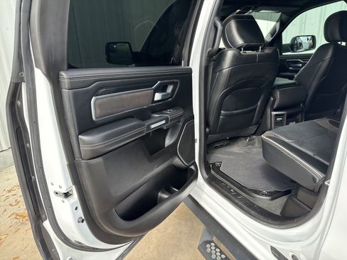 Used 2023 RAM 1500 Laramie image 12