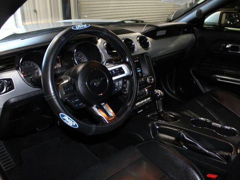 Used 2016 Ford Mustang Premium RWD image 21