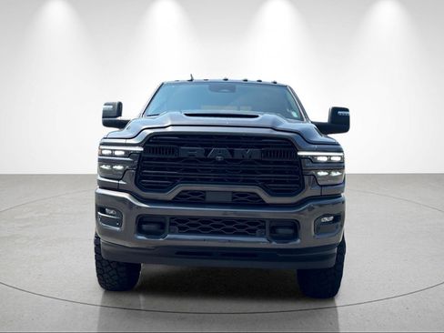 Used 2025 RAM 3500 Laramie AWD/4WD image 8