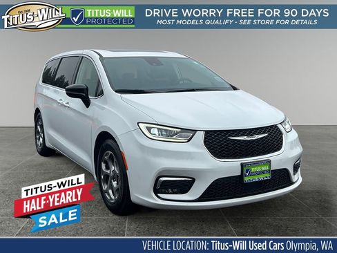 Used 2024 Chrysler Pacifica Limited FWD image 1