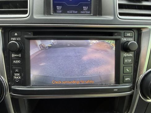 Used 2013 Toyota Highlander Limited image 18