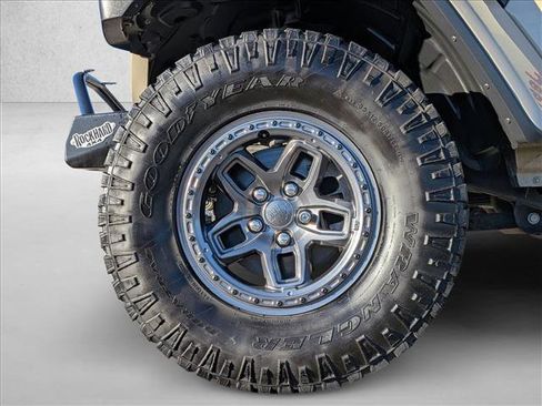 Used 2020 Jeep Gladiator Mojave image 24