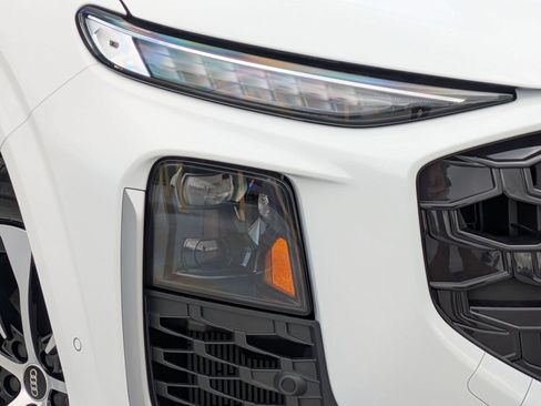 New 2026 Audi Q3 quattro 2.0T AWD/4WD image 16