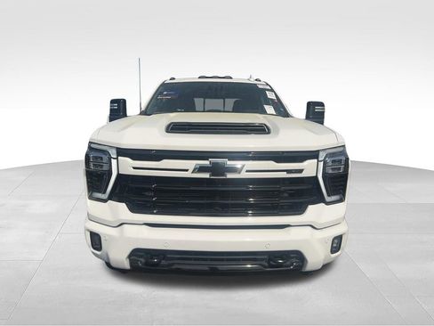 Used 2024 Chevrolet Silverado 2500 LTZ w/ LTZ Plus Package AWD/4WD image 44