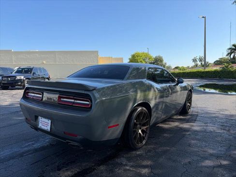 Used 2017 Dodge Challenger R/T w/ Driver Convenience Group RWD image 6