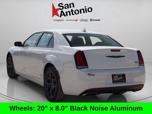 Used 2023 Chrysler 300 Touring w/ Sport Appearance Package RWD image 11