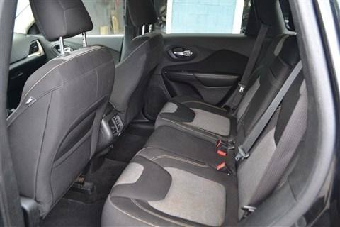 Used 2014 Jeep Cherokee Latitude FWD image 14
