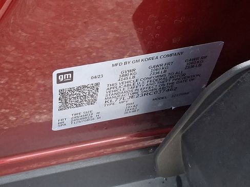 Used 2024 Chevrolet Trax RS w/ Sunroof Package FWD image 28