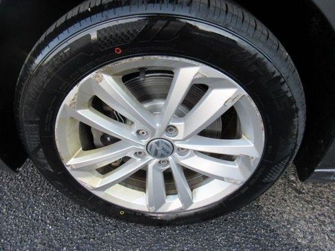 Used 2020 Volkswagen Passat 2.0T SE w/ Sunroof Package image 9