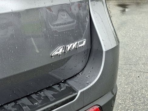 Used 2025 Ford Explorer Active w/ Active Comfort Package image 24