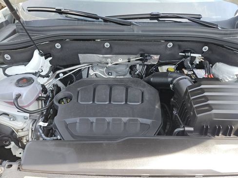 Used 2025 Volkswagen Atlas Cross Sport SE FWD image 24