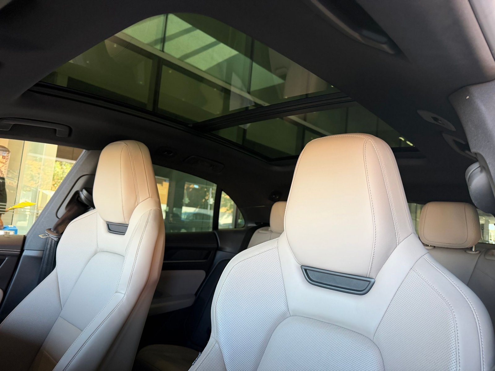 Certified 2024 Porsche Macan 4 Electric w/ Premium Package AWD/4WD image 16