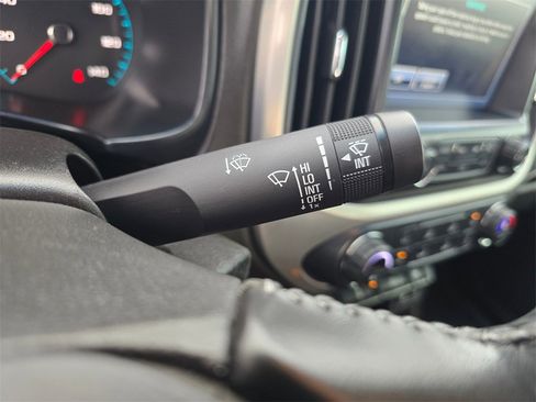 Used 2017 GMC Canyon SLT image 24