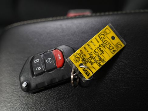 Used 2022 Jeep Wrangler Unlimited Sahara w/ LED Lighting Group image 28