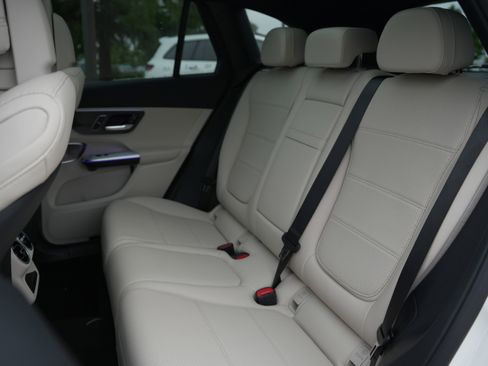 New 2026 Mercedes-Benz GLC 350e 4MATIC image 40