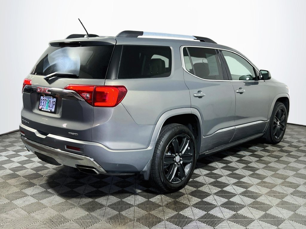 Used 2019 GMC Acadia Denali w/ Technology Package AWD/4WD image 7