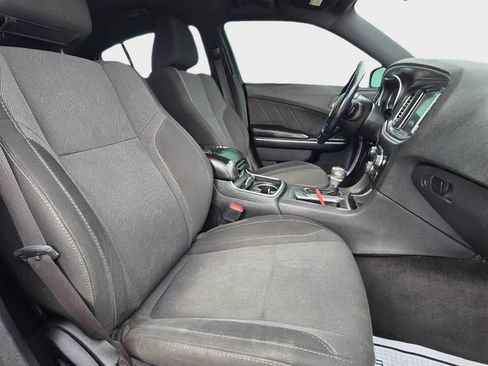 Used 2015 Dodge Charger SXT image 11