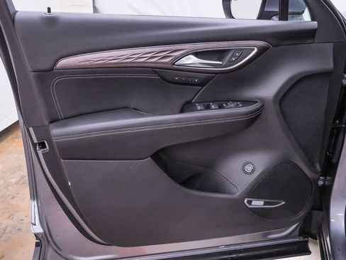 Used 2021 Buick Envision Avenir w/ Technology Package II image 31