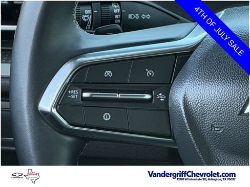 Certified 2025 Chevrolet Traverse LT w/ Midnight/Sport Edition FWD image 13