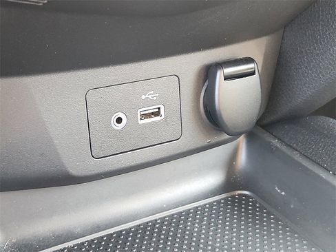 Used 2022 Nissan Rogue Sport S image 24