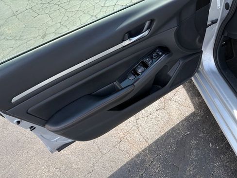 Used 2024 Nissan Altima 2.5 SR image 20