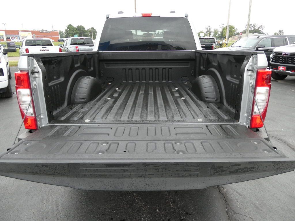 Used 2020 Ford F250 XL w/ STX Appearance Package AWD/4WD image 16