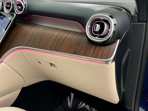 Used 2026 Mercedes-Benz GLC 300 4MATIC image 26