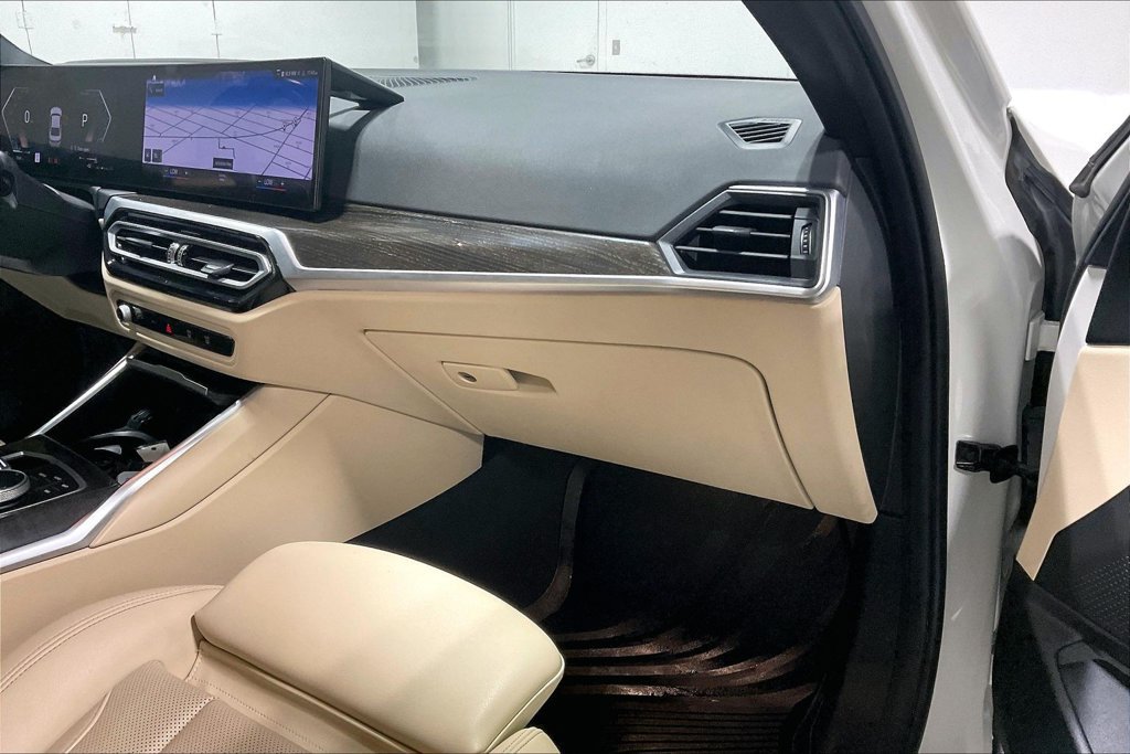 Used 2023 BMW 330i Sedan w/ Premium Package RWD image 19